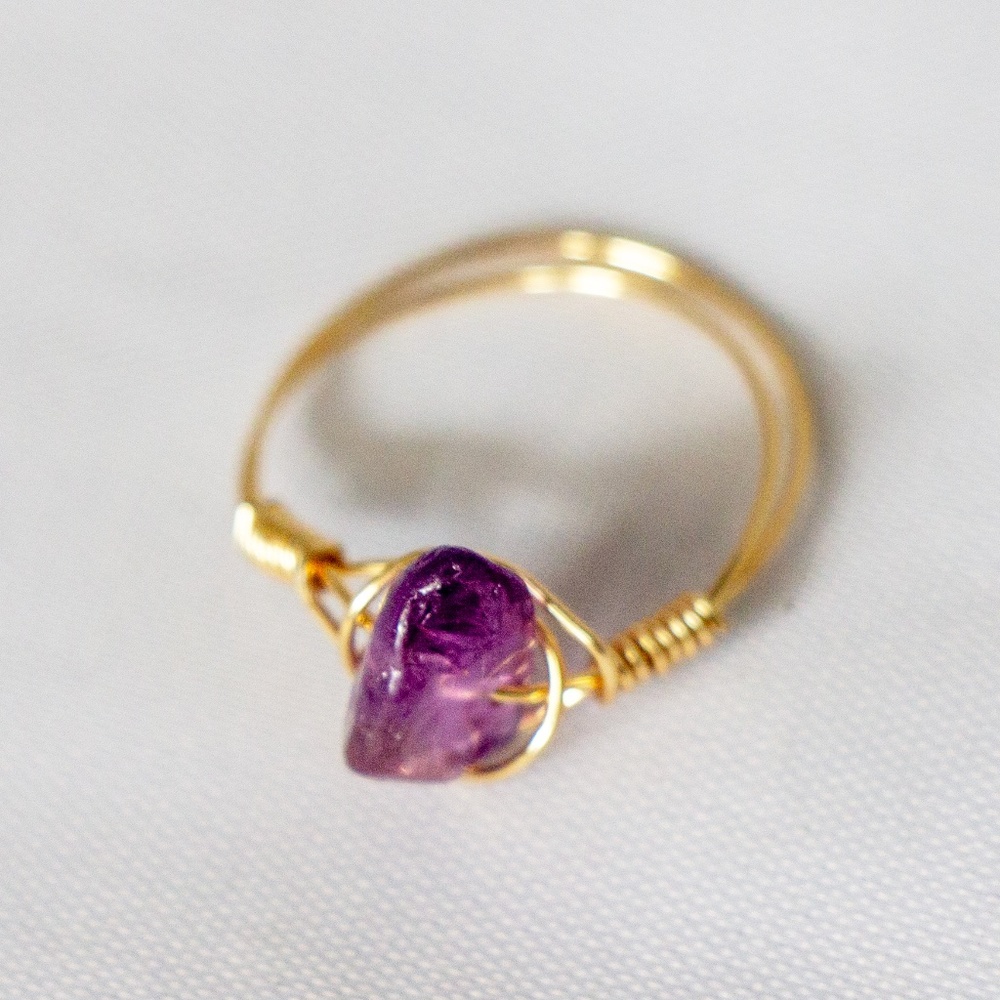 Amethyst Gold Ring - Picture 4 of 5